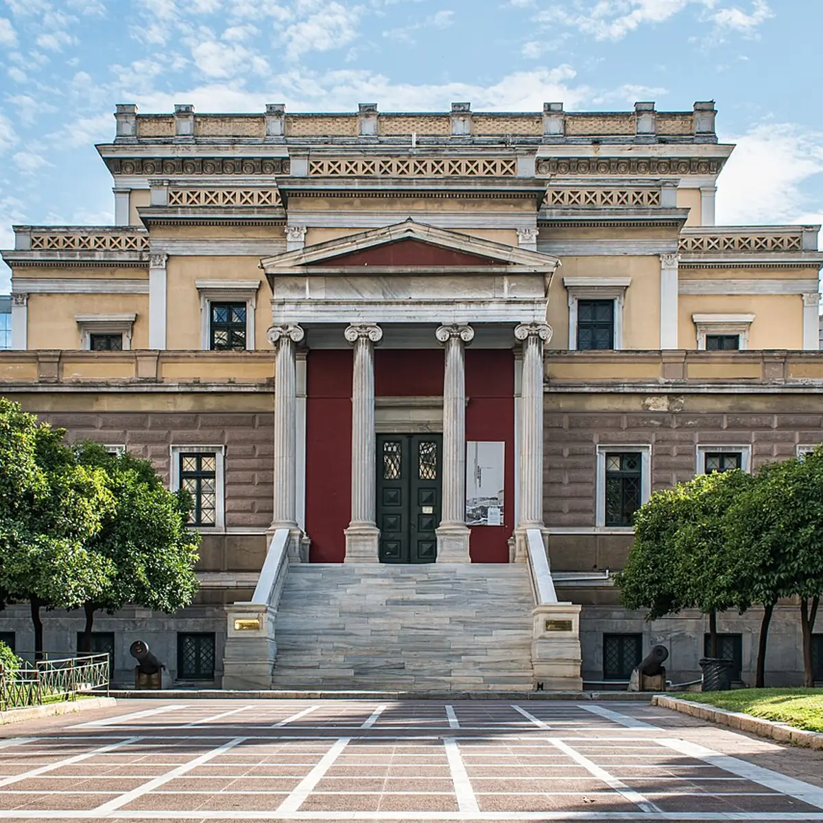 Old Parliament House (National Historical Museum)