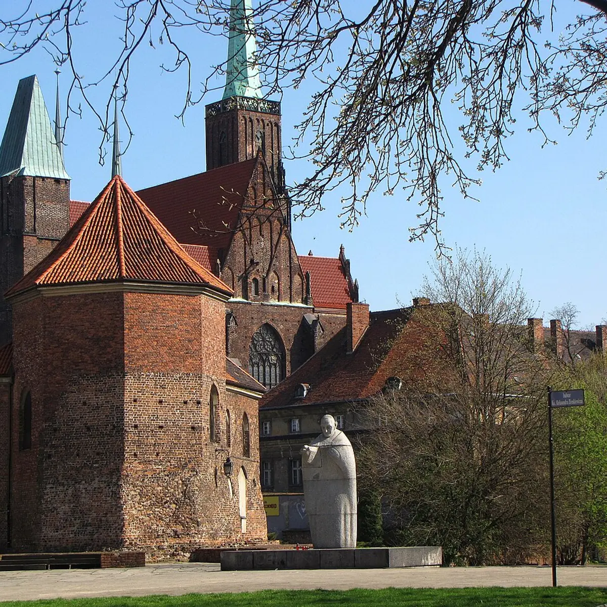ruiny prawobrzeżnego zamku Piastów Śląskich