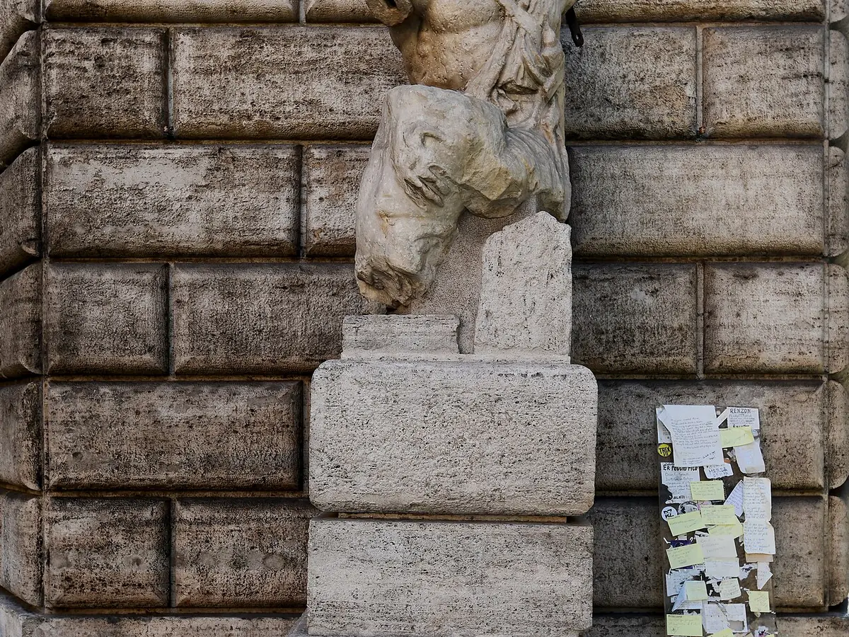 Statua "parlante" di Pasquino