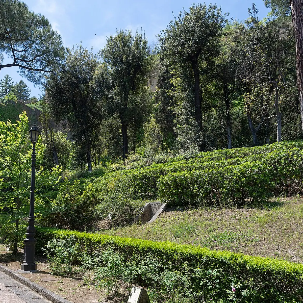 Parco Vergiliano - Tomba di Virgilio