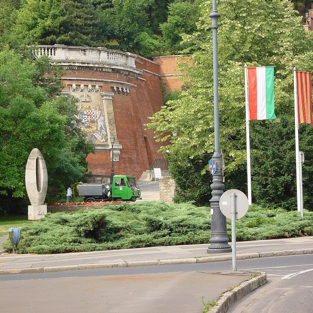 „0” kilométerkő