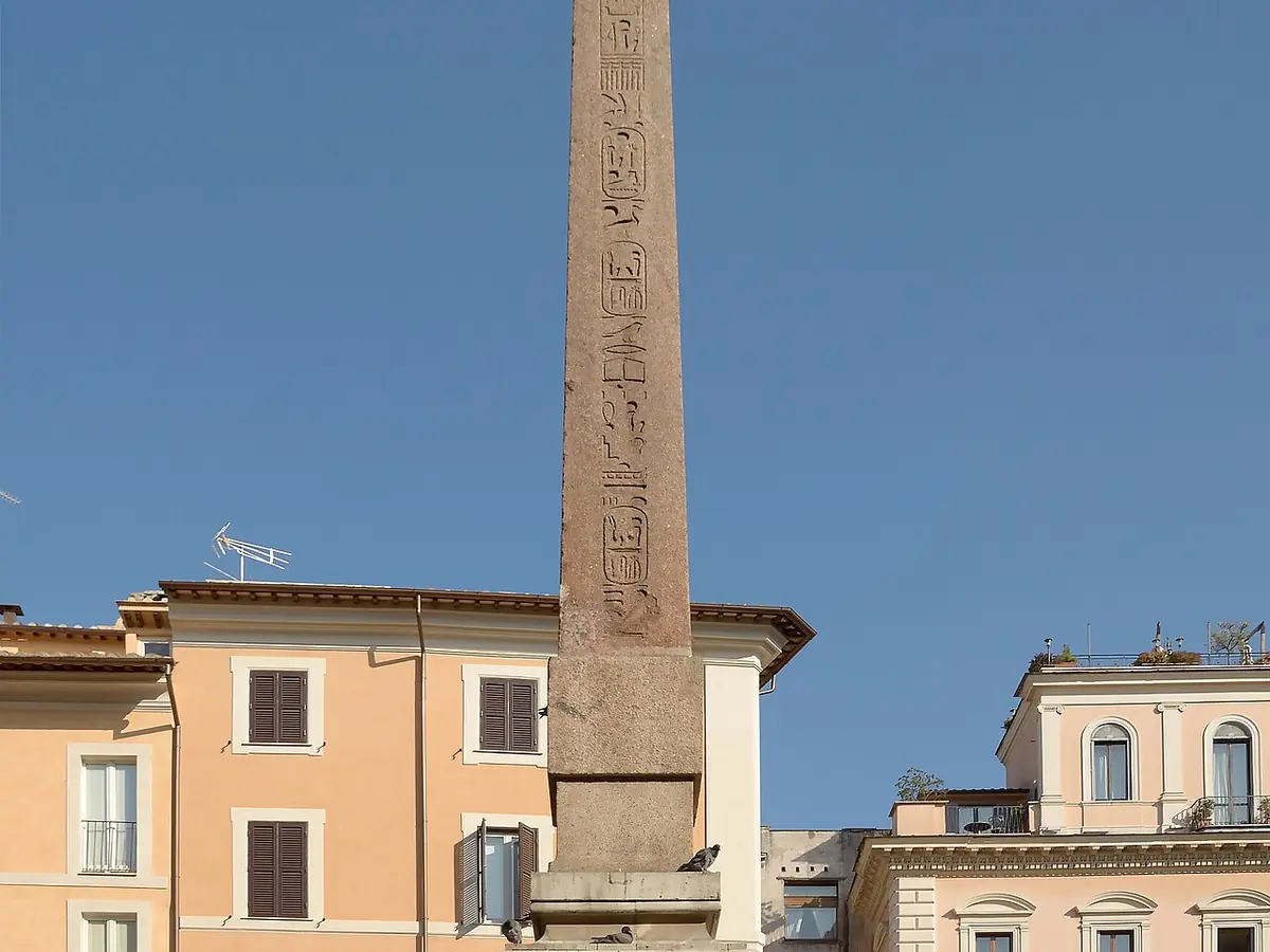 Obelisco Macuteo