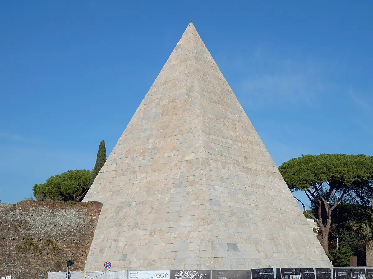 Piramide di Caio Cestio