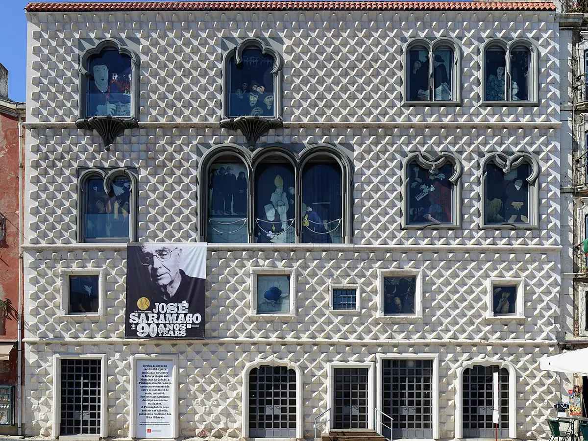 Casa dos Bicos