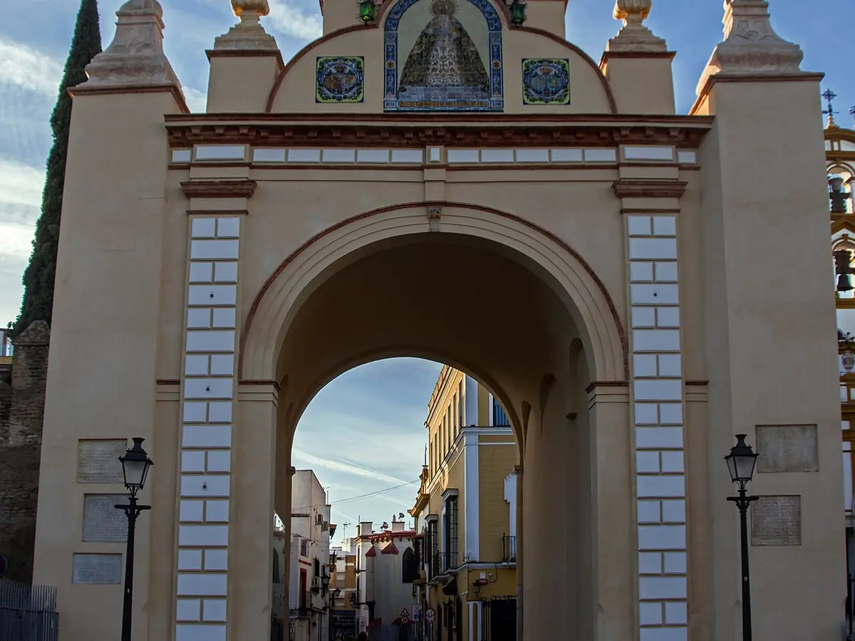 Puerta de la Macarena