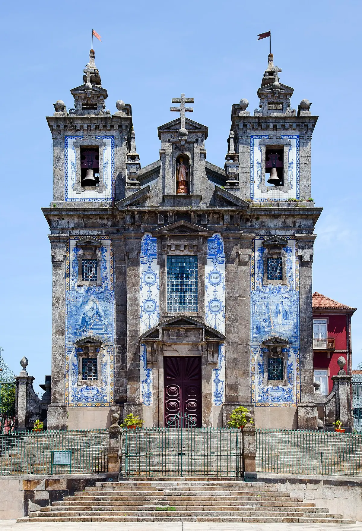 The tiled façade of Igreja de Santo Ildefonso