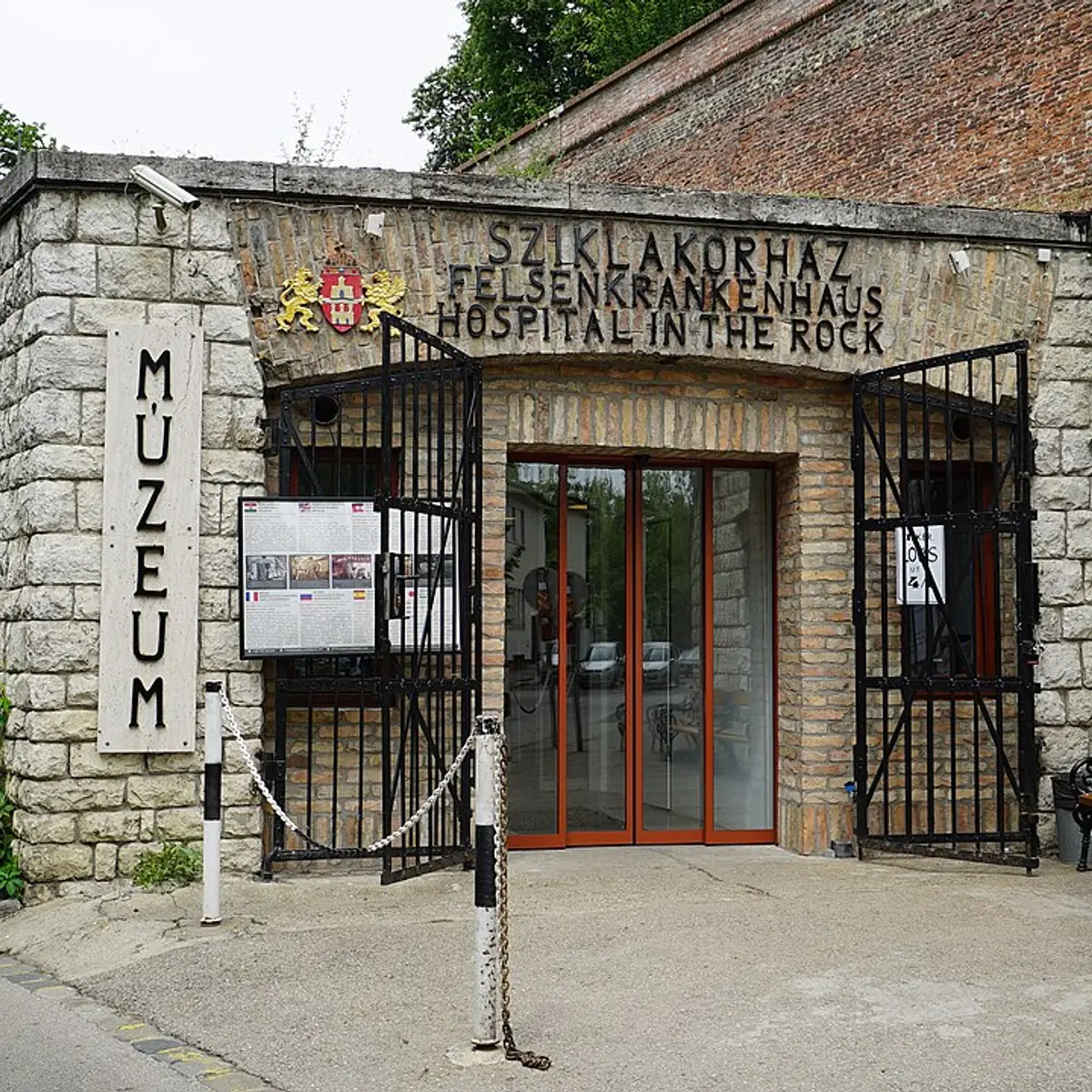 Sziklakórház Atombunker Múzeum