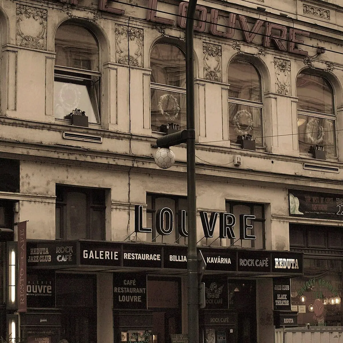 Café Louvre