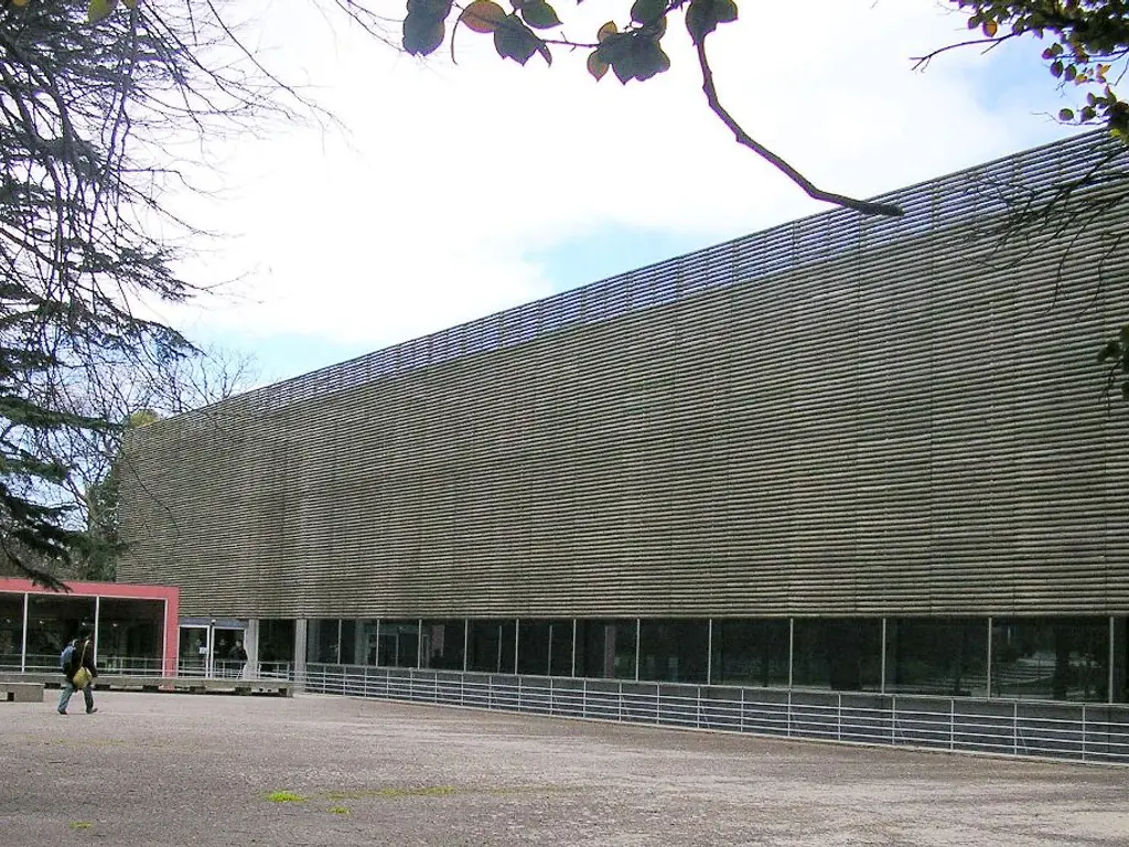 Biblioteca Almeida Garrett