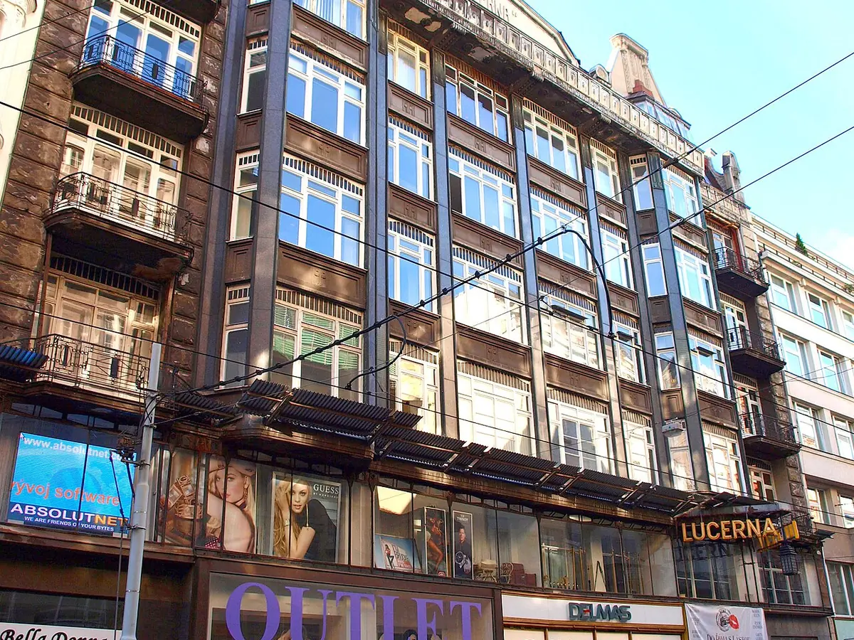 palác Lucerna