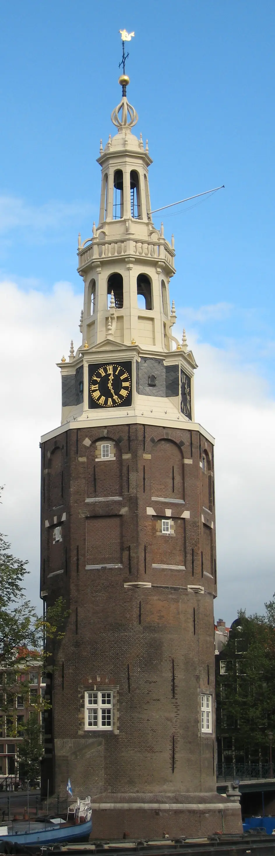 The Montelbaanstoren beside the Oudeschans