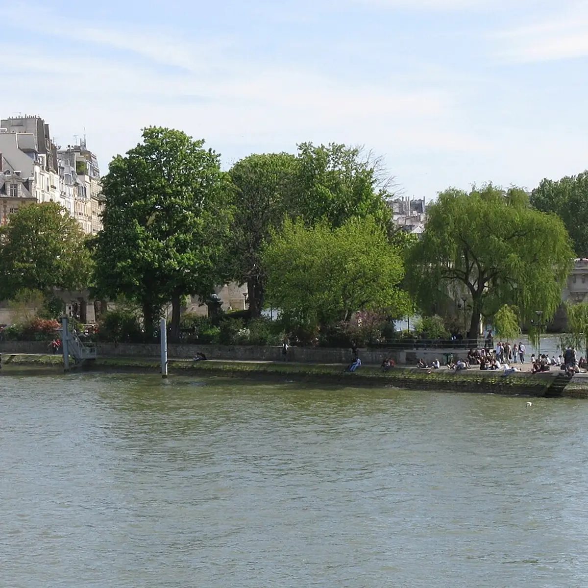Square du Vert Galant