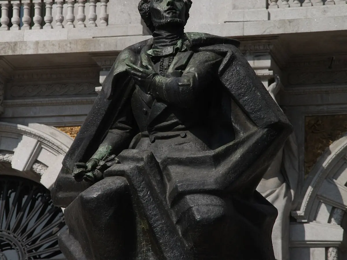 Almeida Garrett, Porto