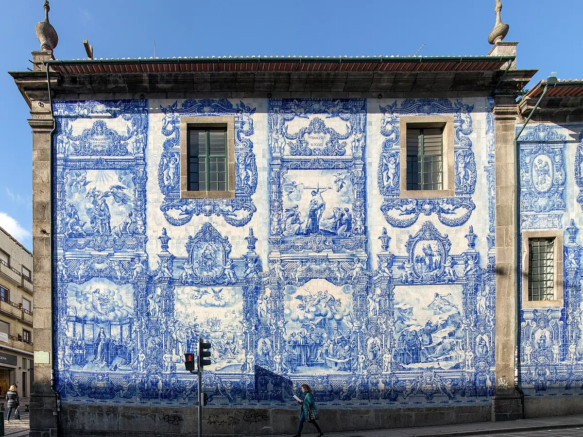 Azulejos na Capela das almas