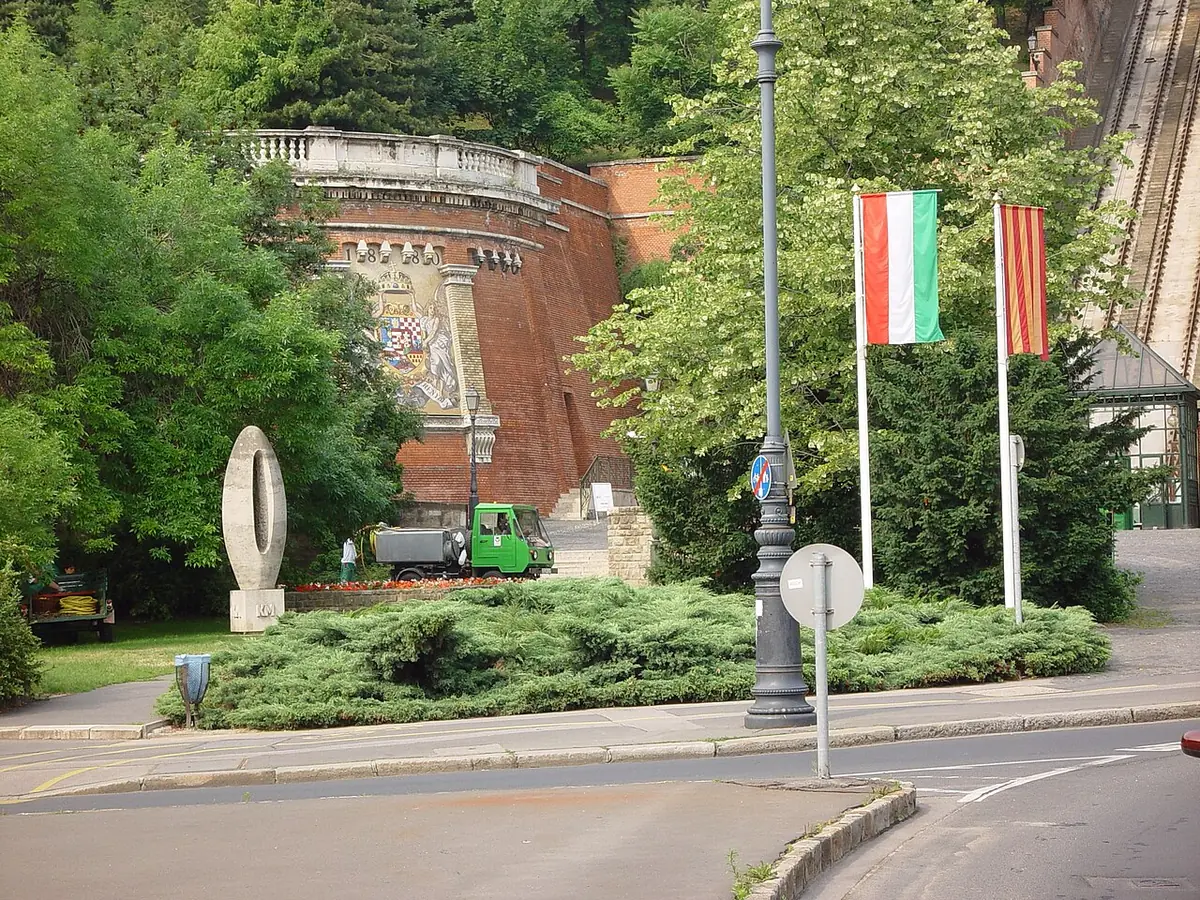 „0” kilométerkő