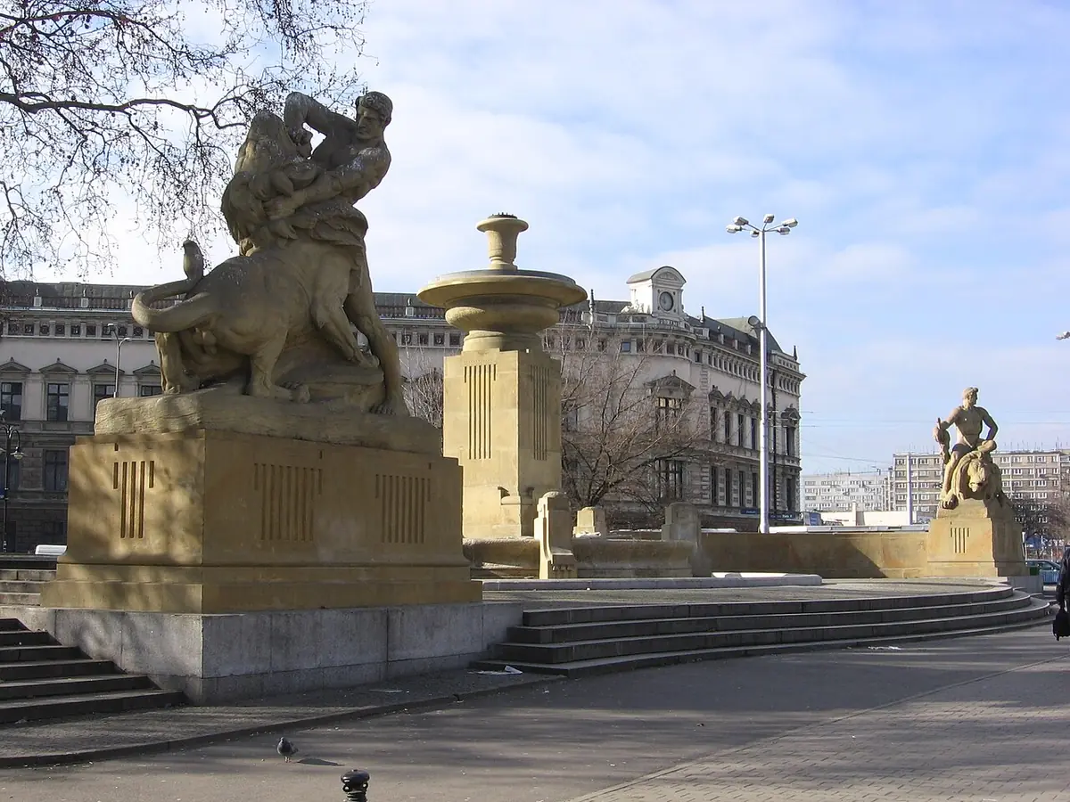 Przebudowa pl. Jana Pawła II