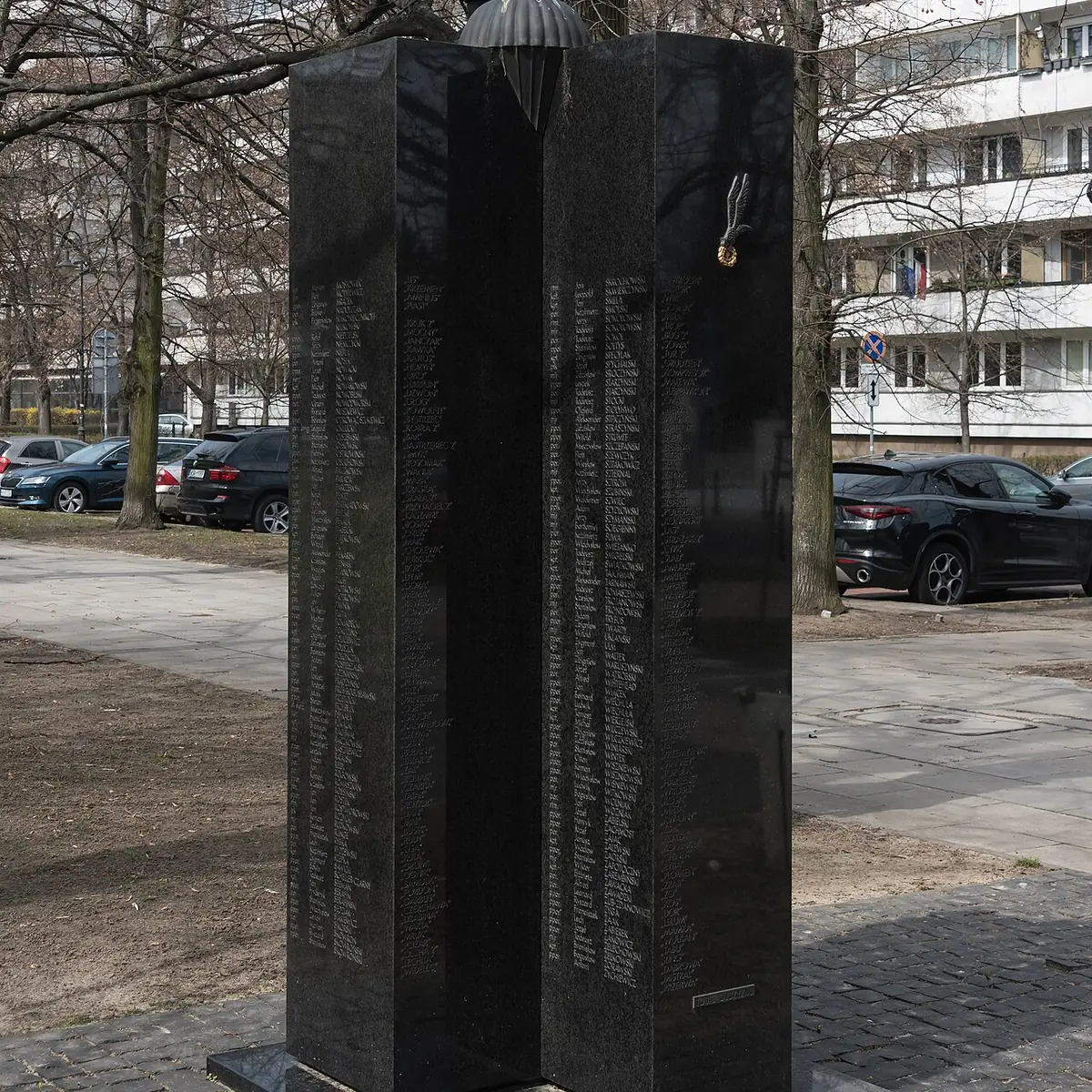 Cichociemnych Spadochroniarzy AK