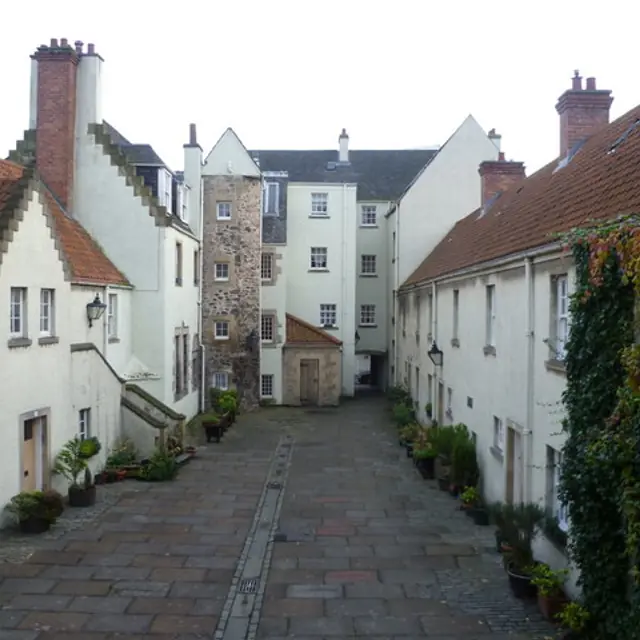 White Horse Close