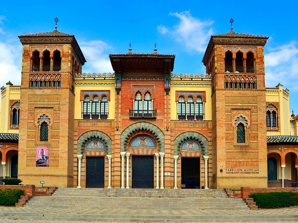 Museo de Artes y Costumbres Populares